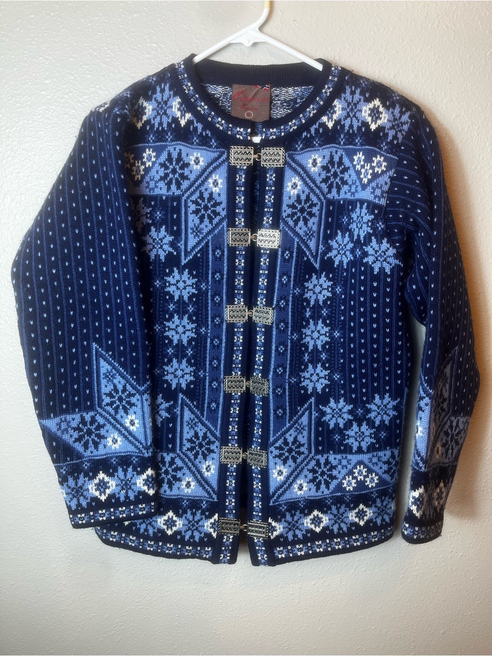 Vintage Christiana Wool FairIsle Blue Snowflake Lagenlook Clasp Sweater Sz M
